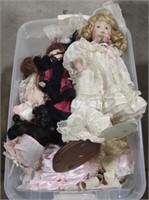 (R) Box lot of assorted dolls and clothes