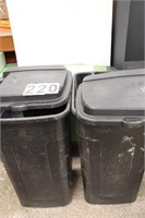 Pair of Rubbermaid Trash Cans w/ Lids