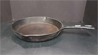 10" CAST IRON FRYING PAN