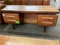 MCM 5 Drawer Desk 60 x 28 x 18