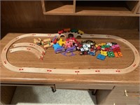 VTG Kids Wooden Toy Train Set & Tootsie Toy Cars