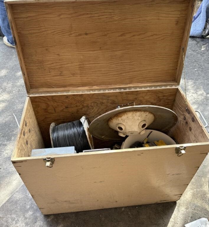 Box of Electrical, Brooder Lamp & Wire