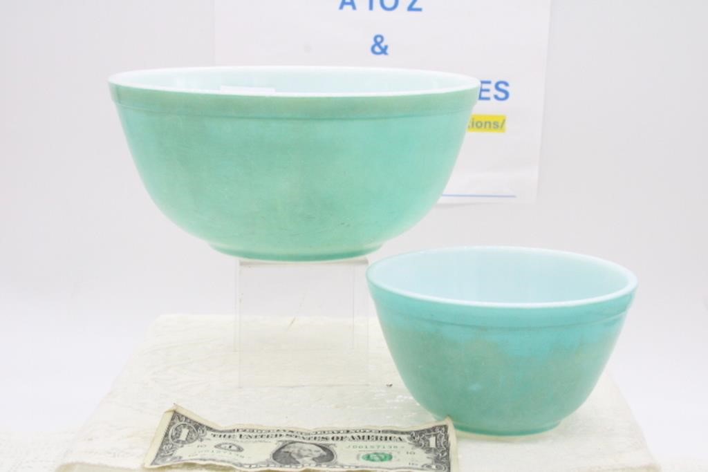 (2) PYREX TURQUISE BOWLS: #401 & #403