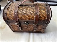 Tabletop trunk/chest