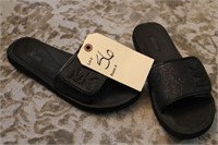 Women's Michael Kors slide shoes size 9