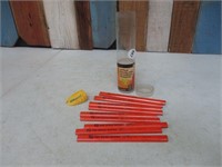 9 Carpenter Pencils & Sharpener