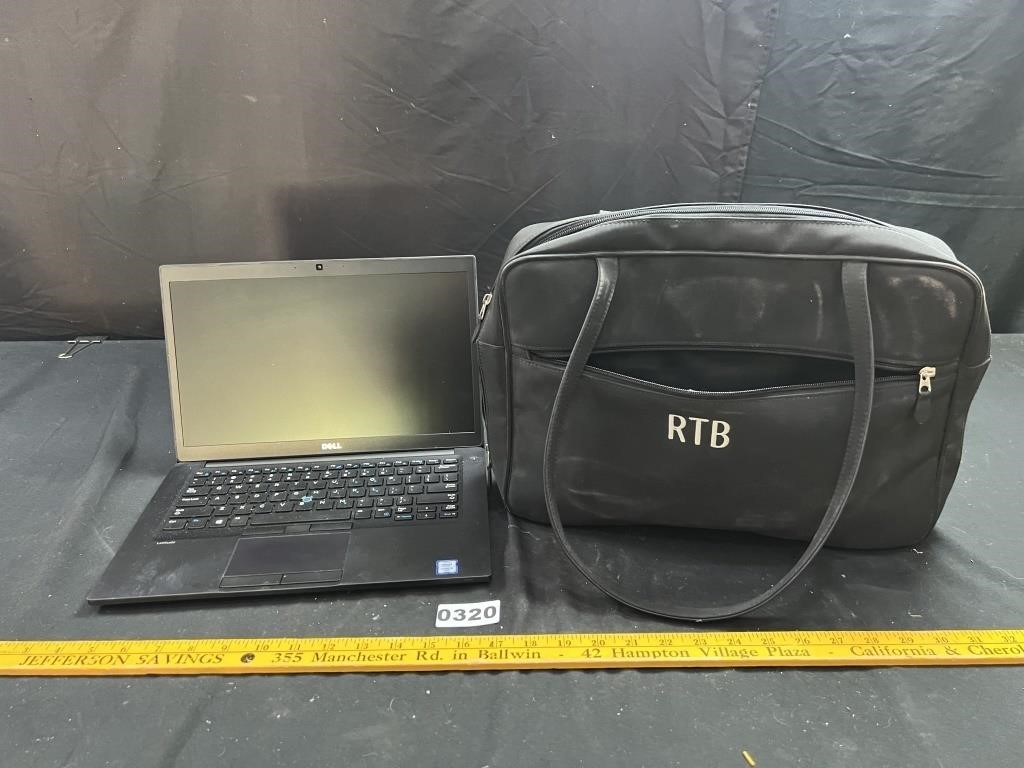 Dell Laptop-Powers On, Carry Bag