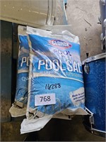 2-40lbs clorox pool salt