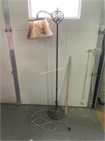 Antique Metal Base Lamp