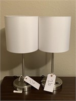 2 Small table lamps