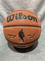 Wilson Size 7 Basket Ball (Pre-owned)