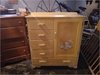 Child's wardrobe dresser - 39x44x16