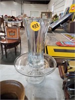 GLASS VASE AND CAKE STAND