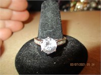 925 Silver Ring w/Clear Stones-4.5 g