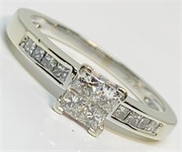14KT WHITE GOLD .60CTS DIAMOND RING