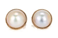 PAIR OF 14K GOLD AND MABE PEARL EARRINGS, 8.7g