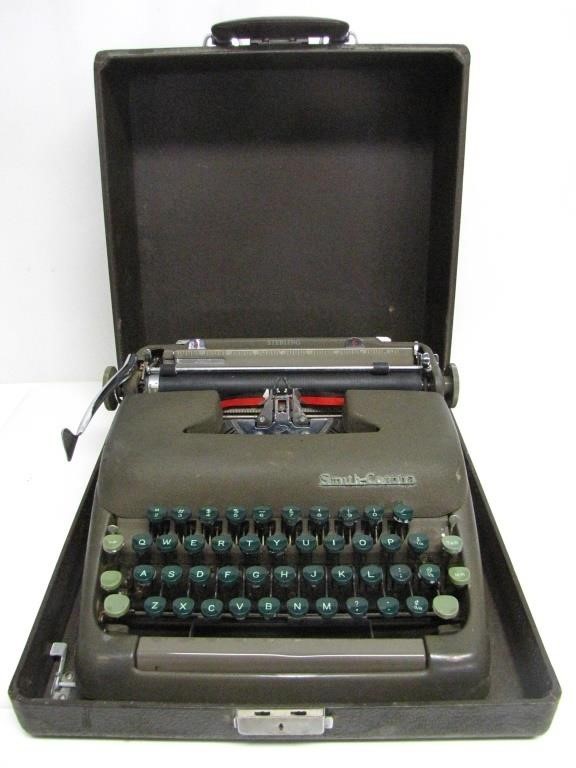 VINTAGE SMITH CORONA STERLING MANUAL TYPEWRITER