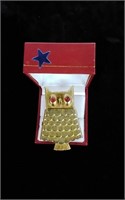 Red Eyed Owl Fashion Pin