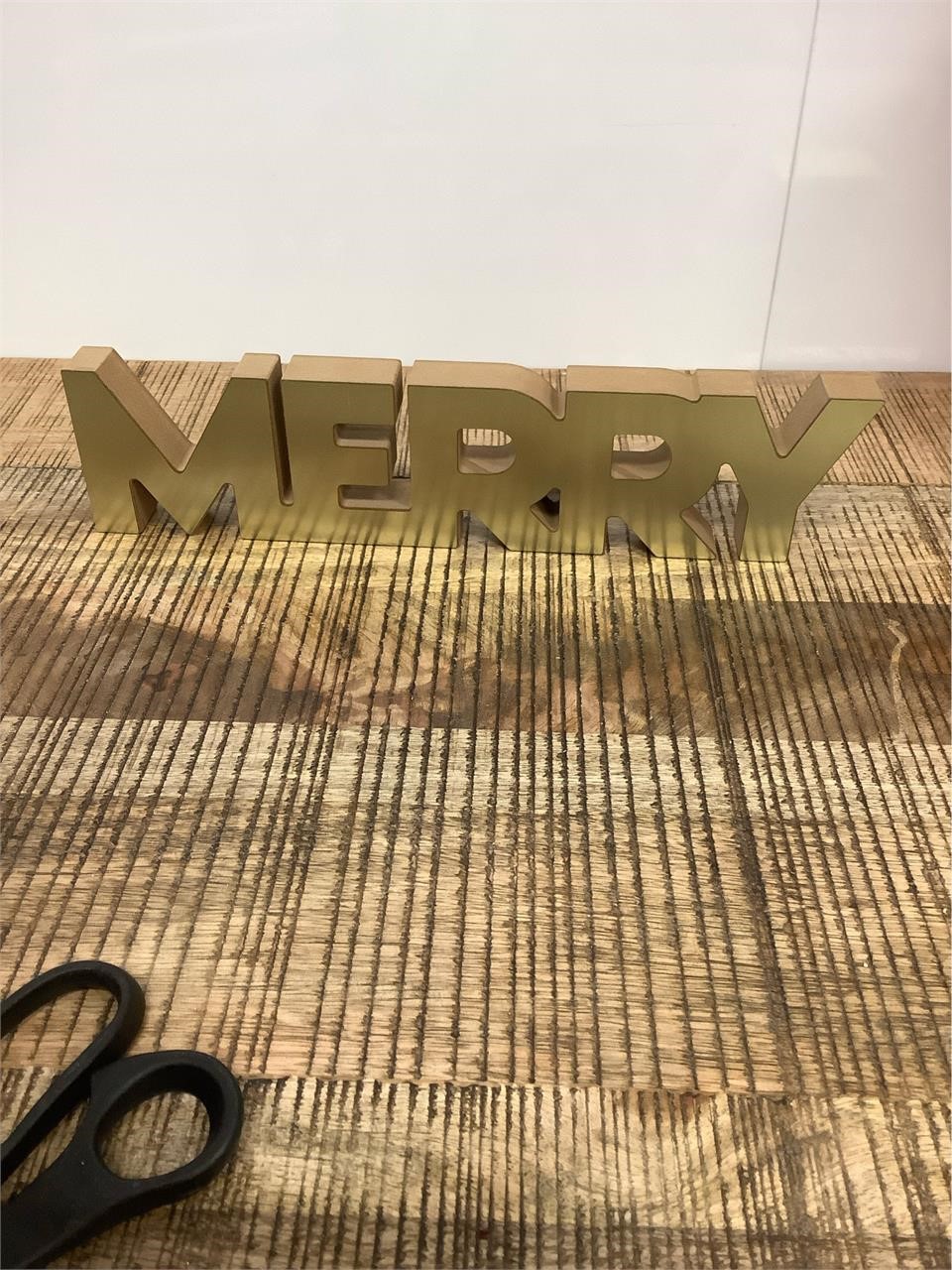 $4  Wooden MERRY sign