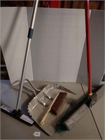 Anvil pole magnet, push broom and dust pan