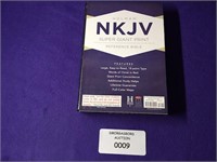BIBLE NKIV SUPER GIANT PRINT BIBLE SEE PICS