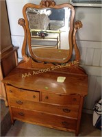 Oak dresser with mirror (bottoms of some drawers