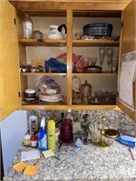 CONTENTS OF KITCHEN CABINET INCLUDING: DECORATIVE