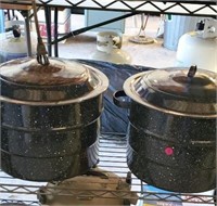 2 large pots with lids