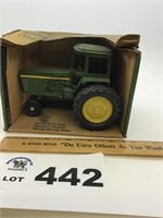 ERTL JOHN DEERE SOUND IDEA TRACTOR 1/32 SCALE