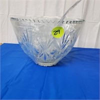 GLASS PUNCH BOWL AND CUPS / LADLE (PLASTIC)
