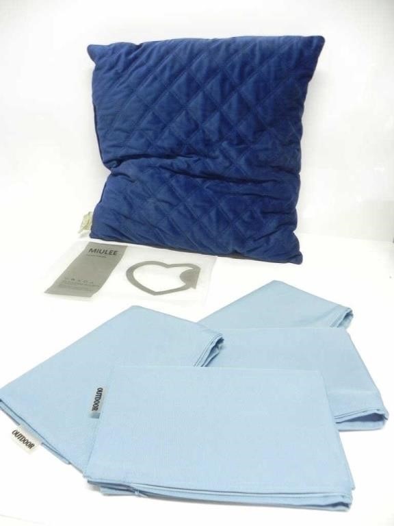 BLUE OUTDOOR PILLOW CASES & POLYESTER PILLOW