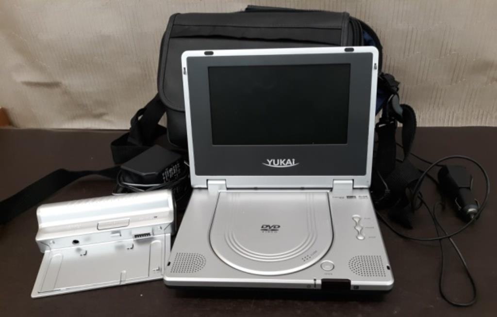 Bag with Yukai Portable DVD Player
