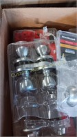 BOX OF DOOR KNOBS