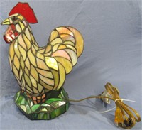 VINTAGE STAINED GLASS ROOSTER LAMP