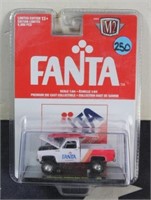 Die Cast Collectible - 1:64