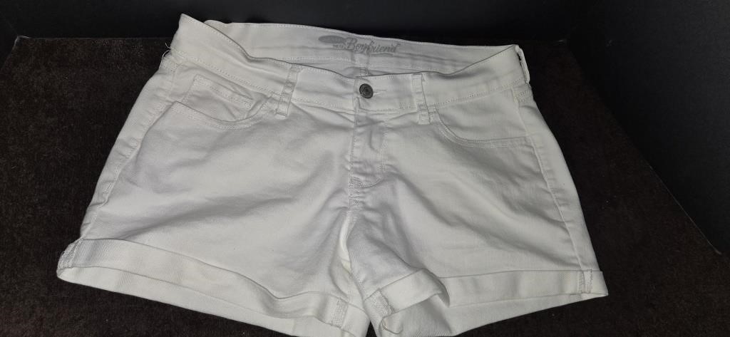 Old Navy Boyfriend White Denim Shorts sz 4