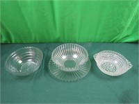 3 Pieces Of Glassware Bowls, 9,9,8 Diameter