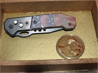 DONALD TRUMP COMMEMORATIVE COIN & POCKET KNIFE