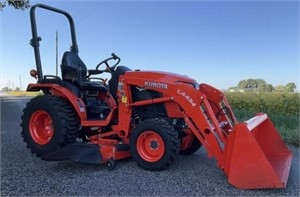 Kubota B2301 HSD loader tractor