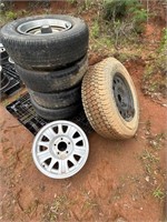 P215/75 R15 tires
275/65R16 tire 
Rim