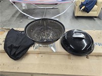 Small charcoal grill with cover