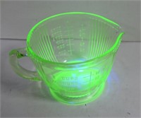 2 Cup Vaseline Glass Measuring Cup