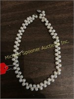 FRESHWATER PEARL NECKLACE WITH STERLING CLASP