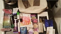 Make up samples etc