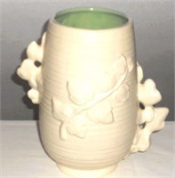 RED WING WHITE VASE,