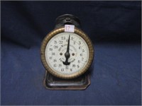 Geo Worthington Company 24 pound Scale