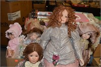 Lrg Lot Porcelaine Collector Dolls