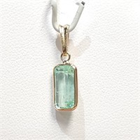 $1600 14K  Colombian Emerald(2.4ct) Pendant