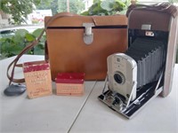 Polaroid land camera model 95 - with case and