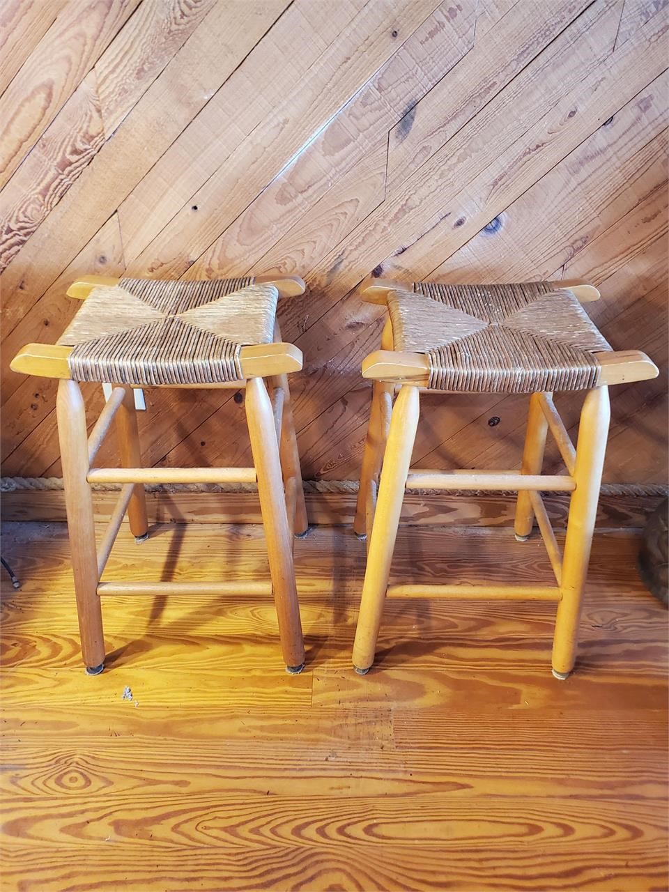 2 barstools